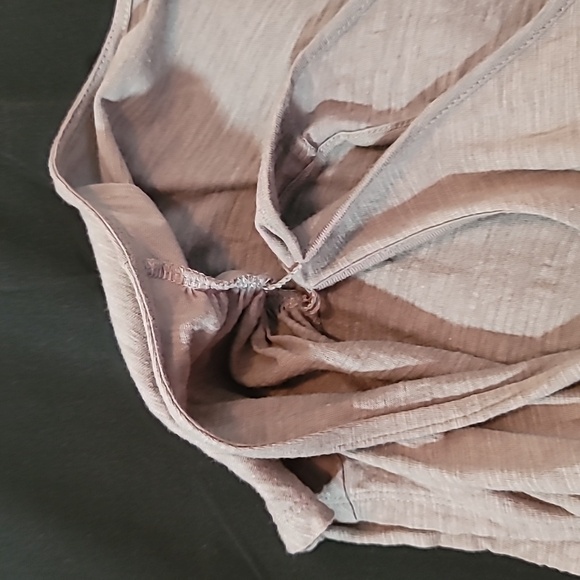 Eddie Bauer Gray Sleeveless Blouse Crossover W/Built in Tank Top Size Medium - Picture 9 of 15